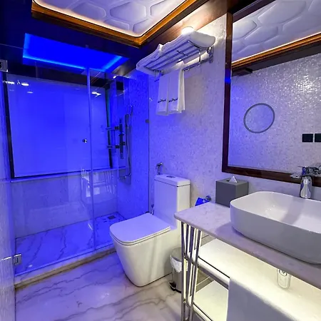 Overnight Super Yacht - Orchid Dubai Exterior photo