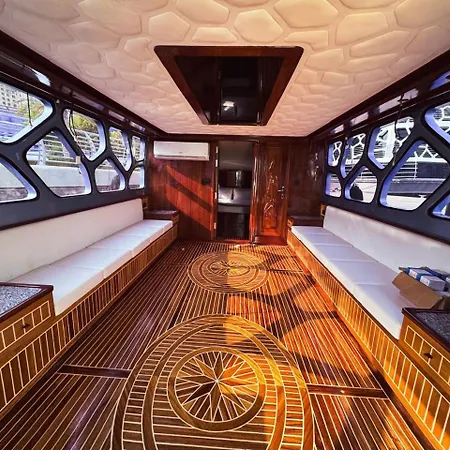 Overnight Super Yacht - Orchid Dubai Exterior photo