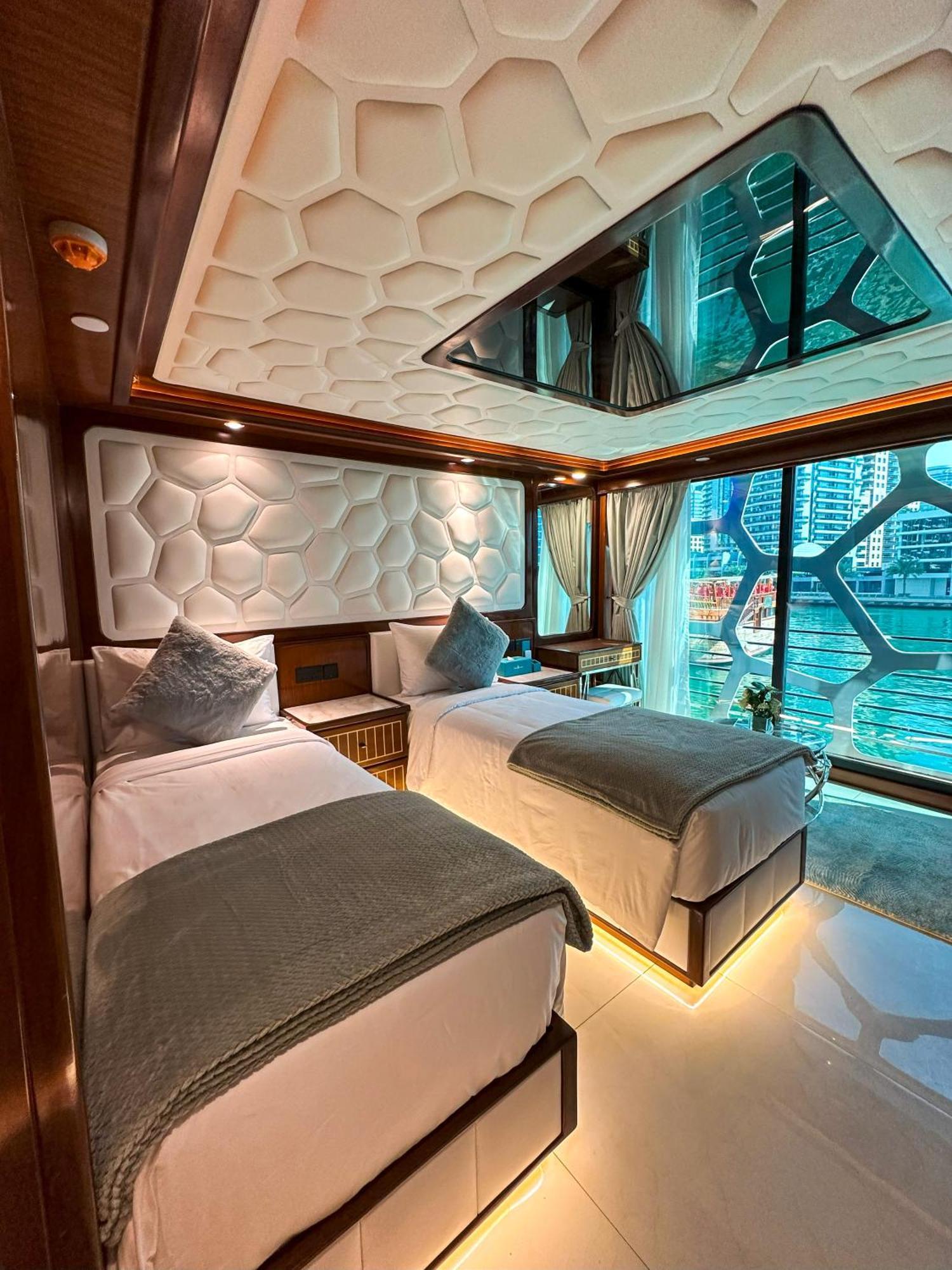 Overnight Super Yacht - Orchid Abu Dhabi